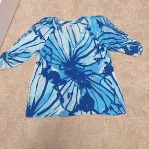 Lilly Pulitzer size small top. Tie cold-shoulder sleeves. Size small.